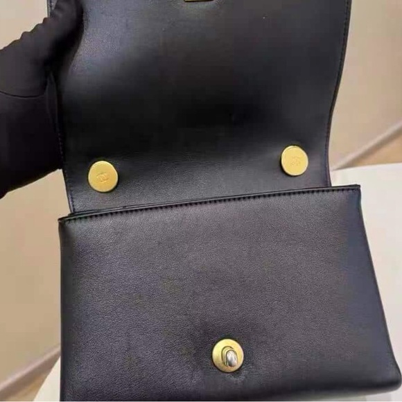 Chanel CC Quilted Lambskin Triple Pearl Chain Flap satchel medium size - Picture 6 of 12